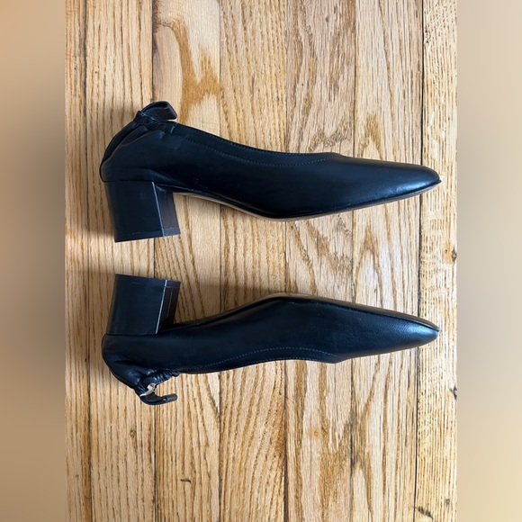 Like-New Everlane Italian Leather Day Heel - Picture 4 of 9